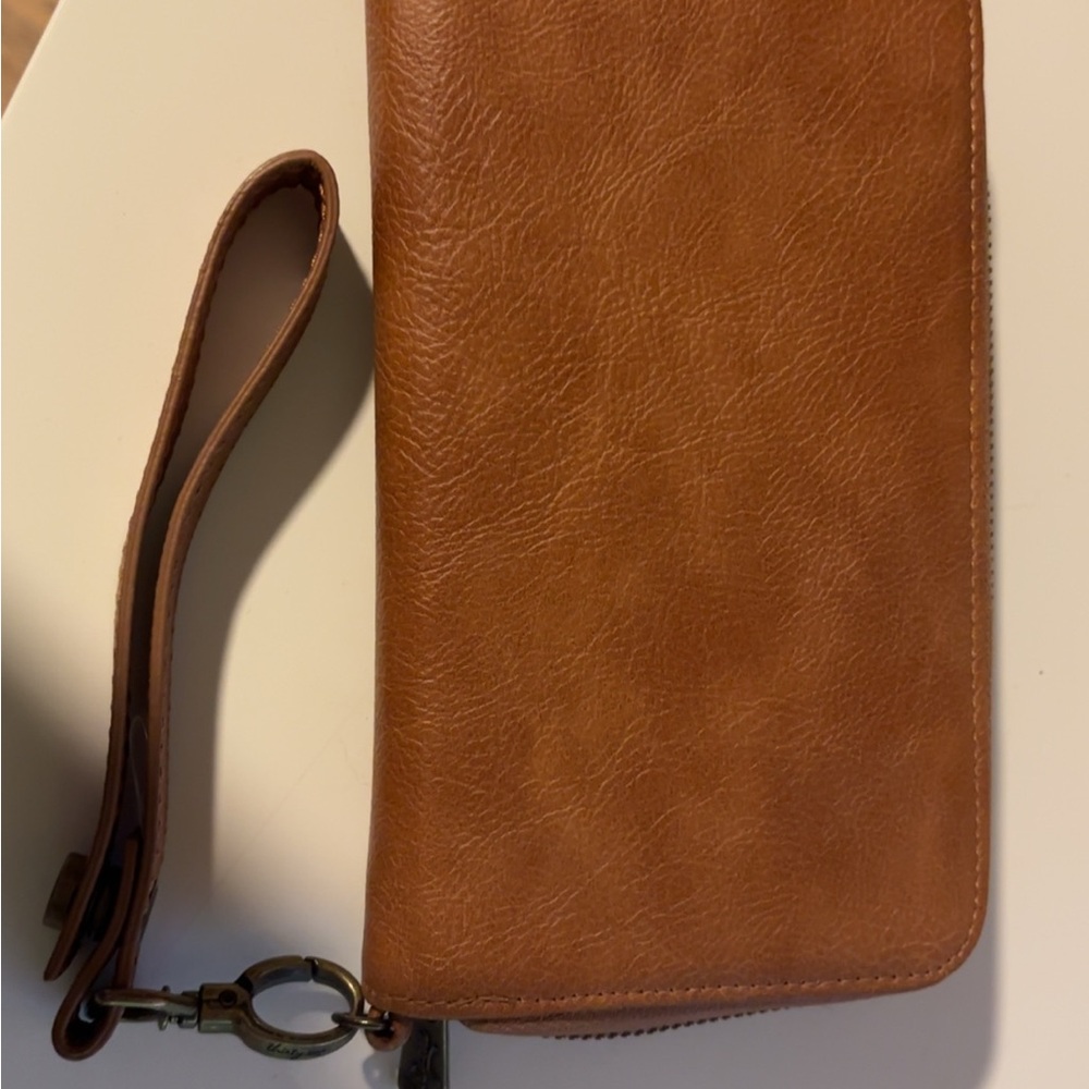 Thirty-One Tan Wristlet Clutch